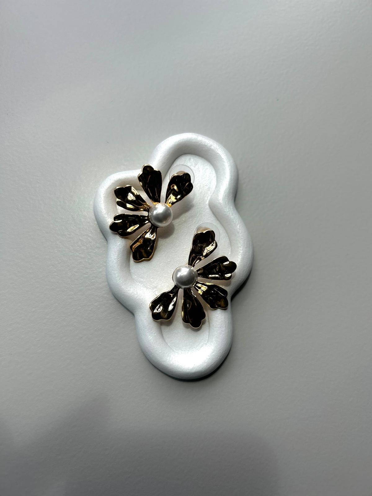 Bloom Pearl Petal Earrings